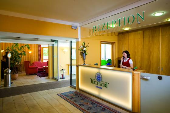 Rezeption im 4* Hotel Teichwirt