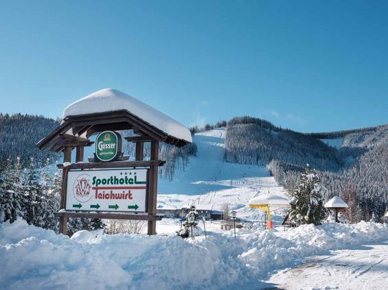 Blick auf die Skipiste vom Hotel Teichwirt