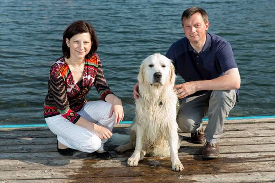 Familie Vorauer mit Hund Henry