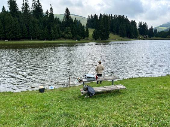 Beim Hegefischen am See