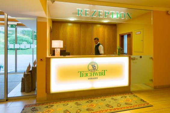 Rezeption im Almgasthof Hotel Teichwirt
